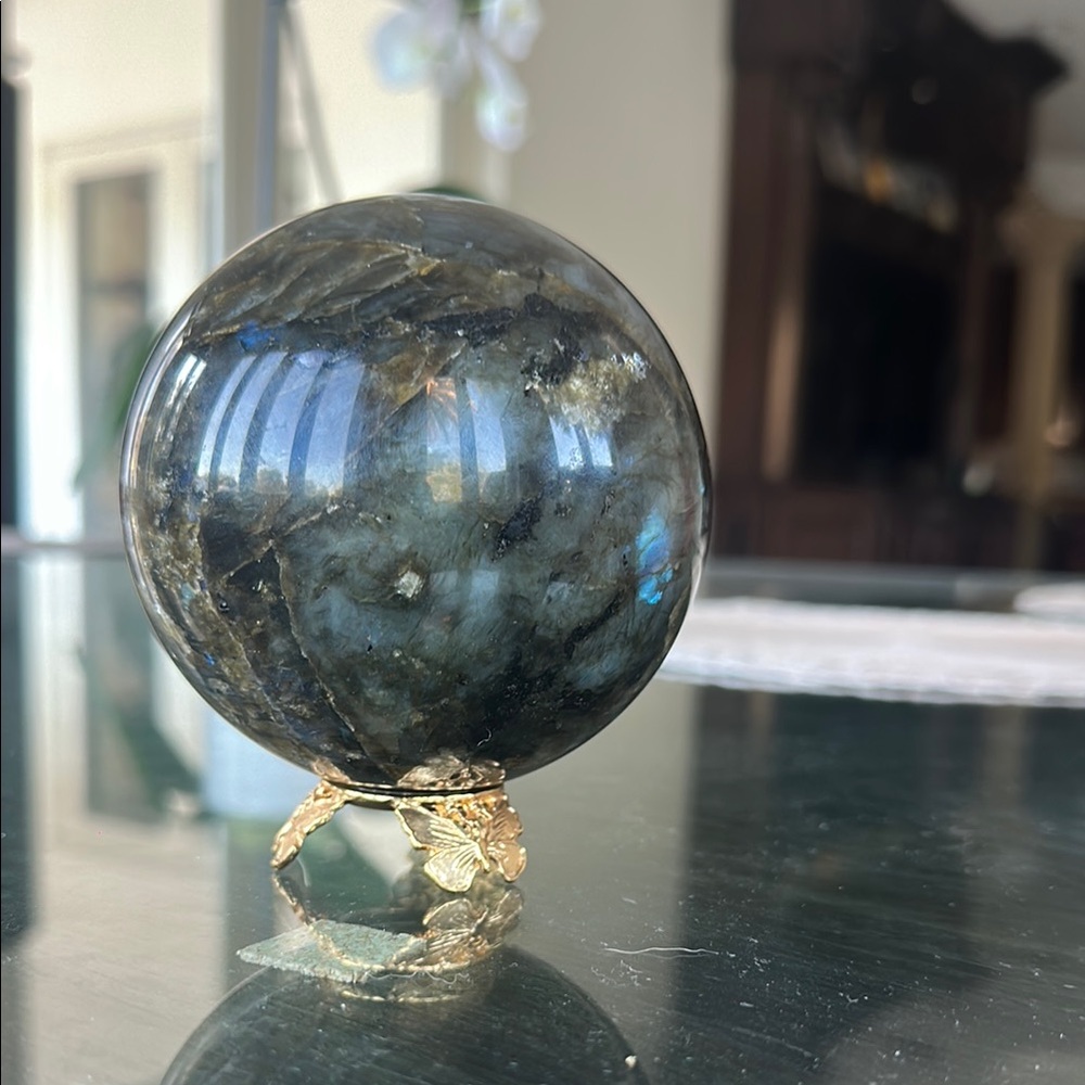 Labradorite Crystal Sphere large - Picture 10 of 12